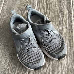 Nike toddler sneakers